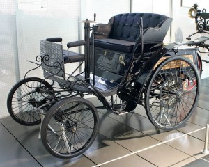 Chiếc ô tô đầu tiên được sản xuất hàng loạt